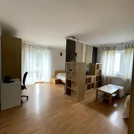 Green North Apt - Close To The Airport And Therme *